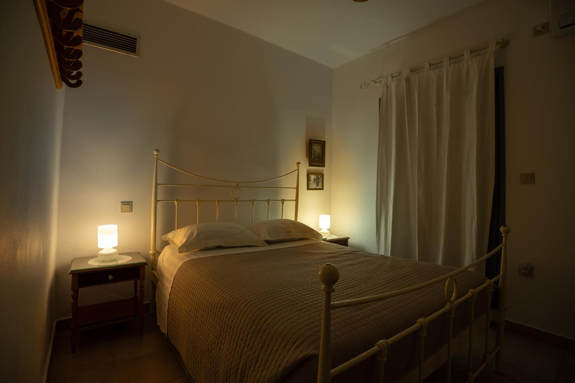 Semini Villa Myrties Екстериор снимка